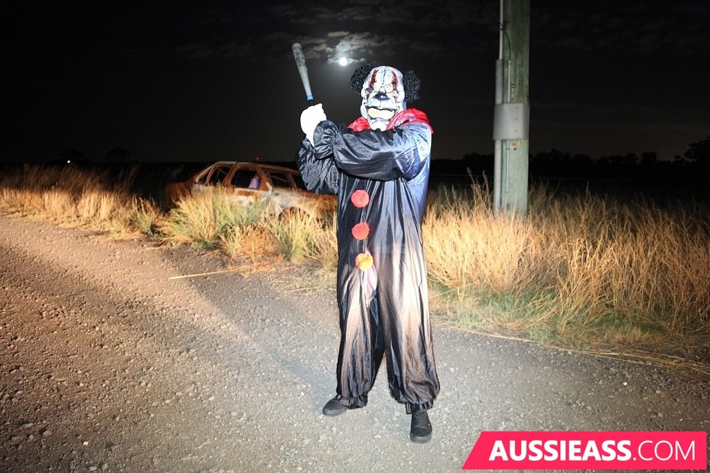 Aussie Ass 'Clown Hunting With Lulu Reynolds' starring Lulu Reynolds (Photo 55)