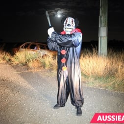 Lulu Reynolds in 'Aussie Ass' Clown Hunting With Lulu Reynolds (Thumbnail 55)